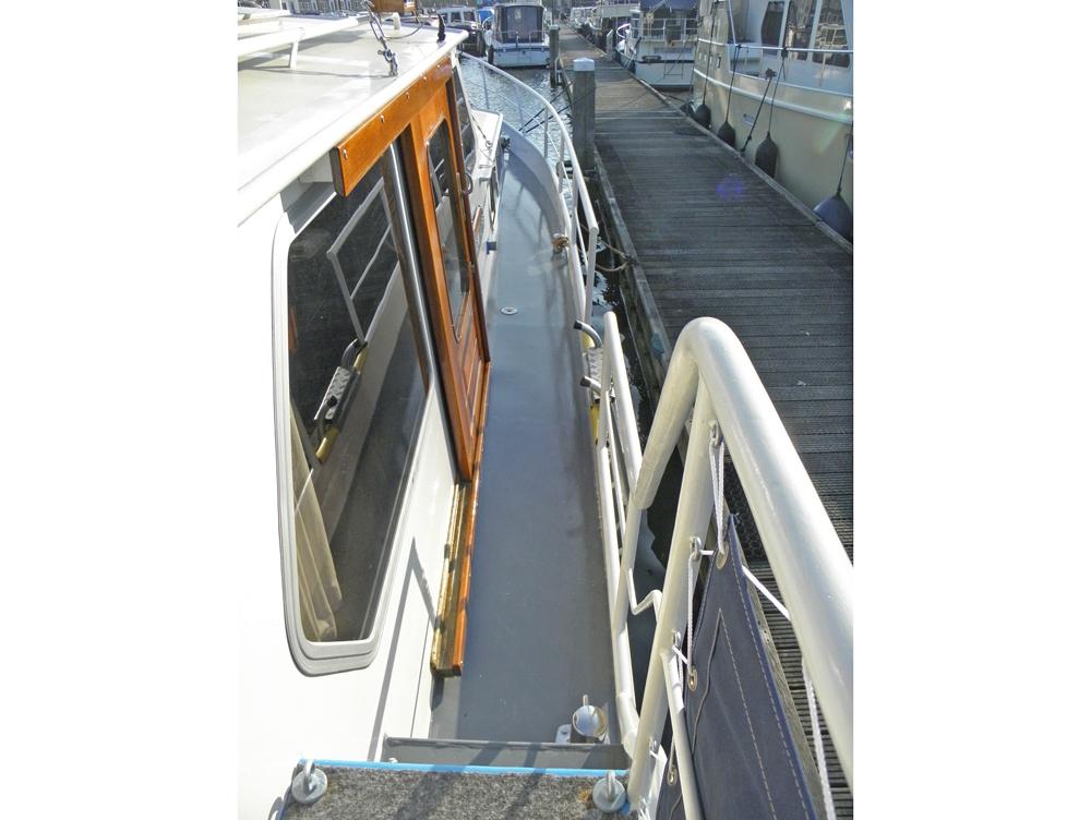 picture Deck equipment